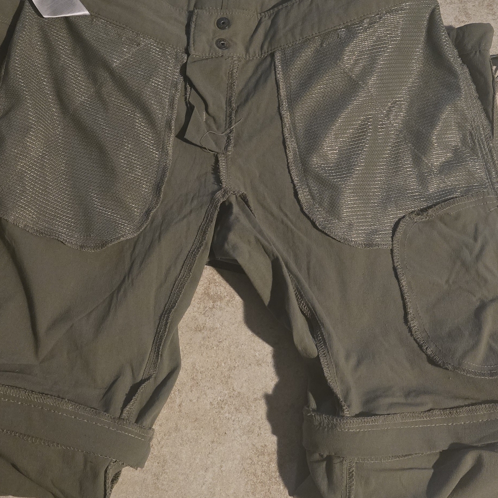 Columbia Women's Olive Convertible Hiking Pants - Picture 9 of 10